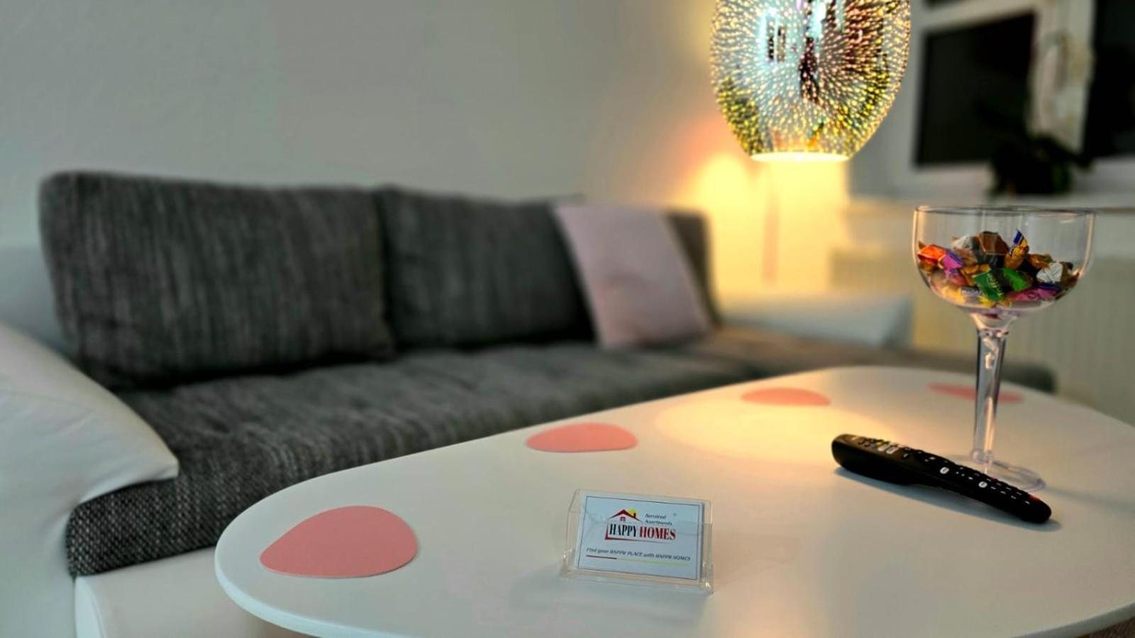 Happy Homes Pink - Up To 5 - Kueche - W-Lan - Netflix - Honig - Badewanne Nidda 外观 照片